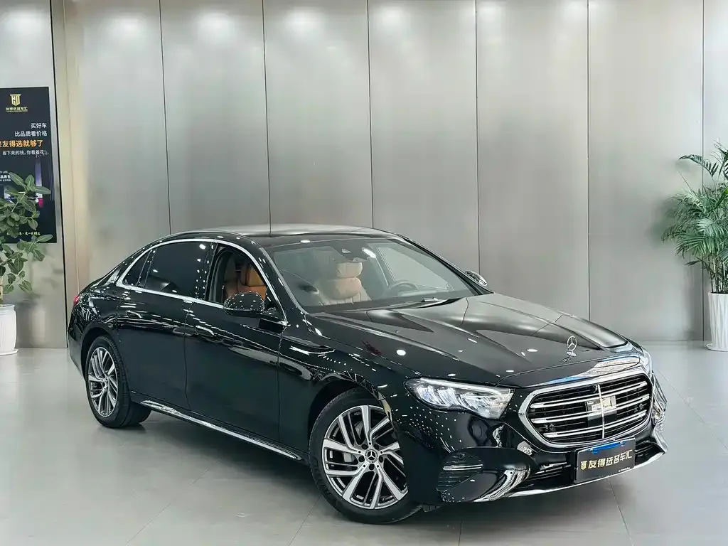 Mercedes-Benz E-Class — фото 10