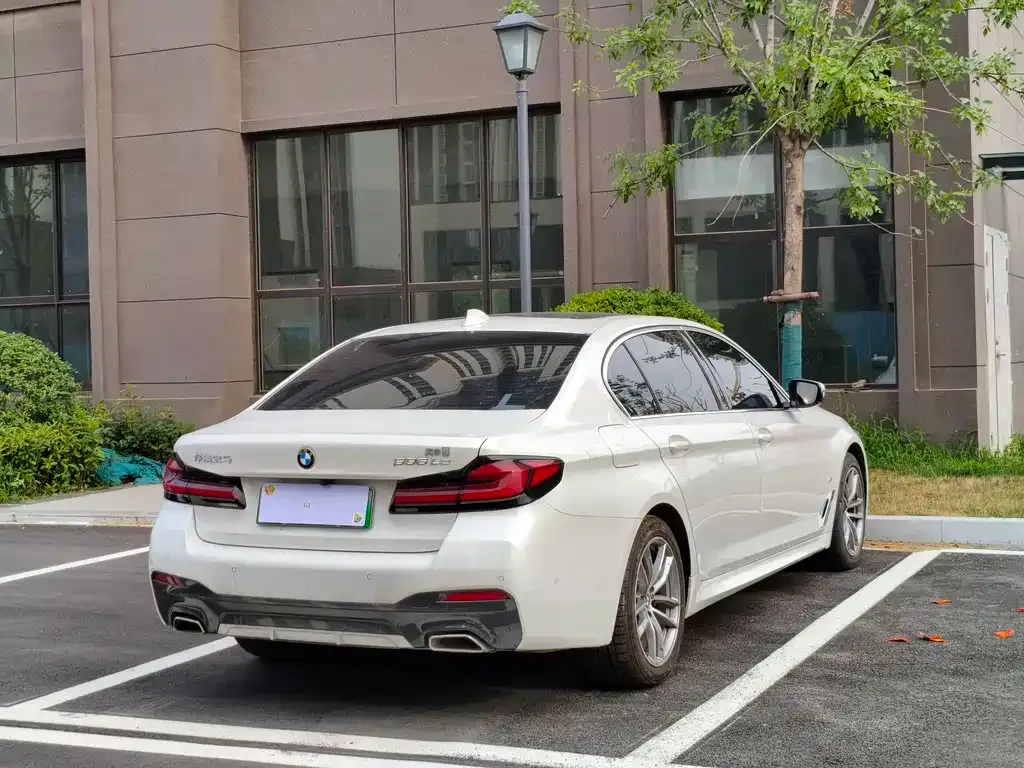 BMW 5 Series New Energy — фото 5