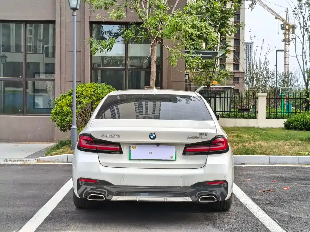 BMW 5 Series New Energy — фото 7