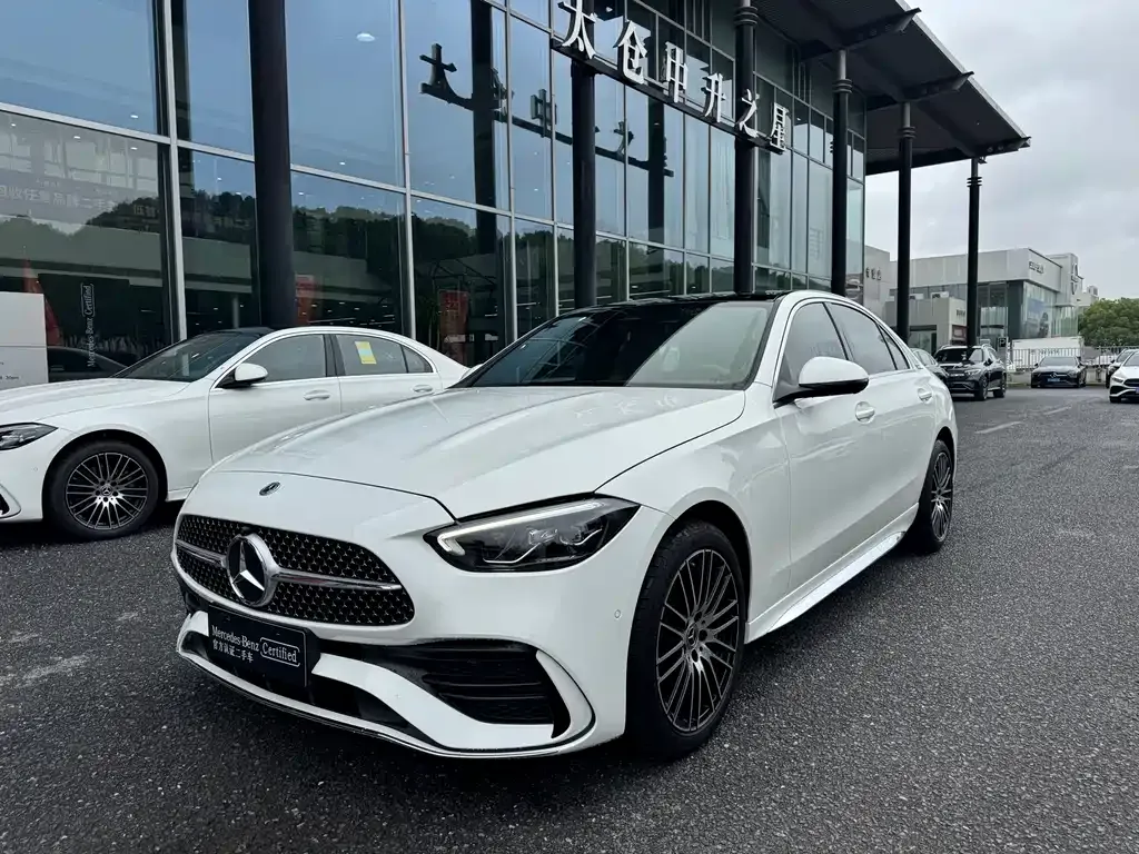 Mercedes-Benz C-Class — фото 1