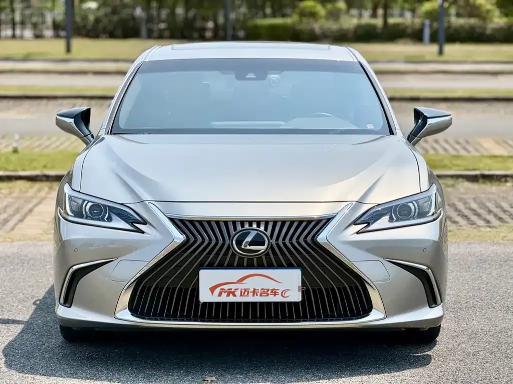 Lexus ES — фото 6
