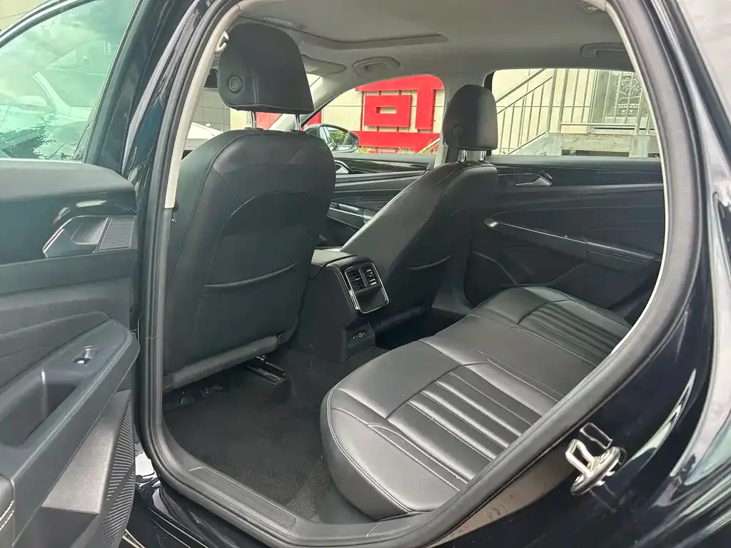 Volkswagen Passat — фото 6