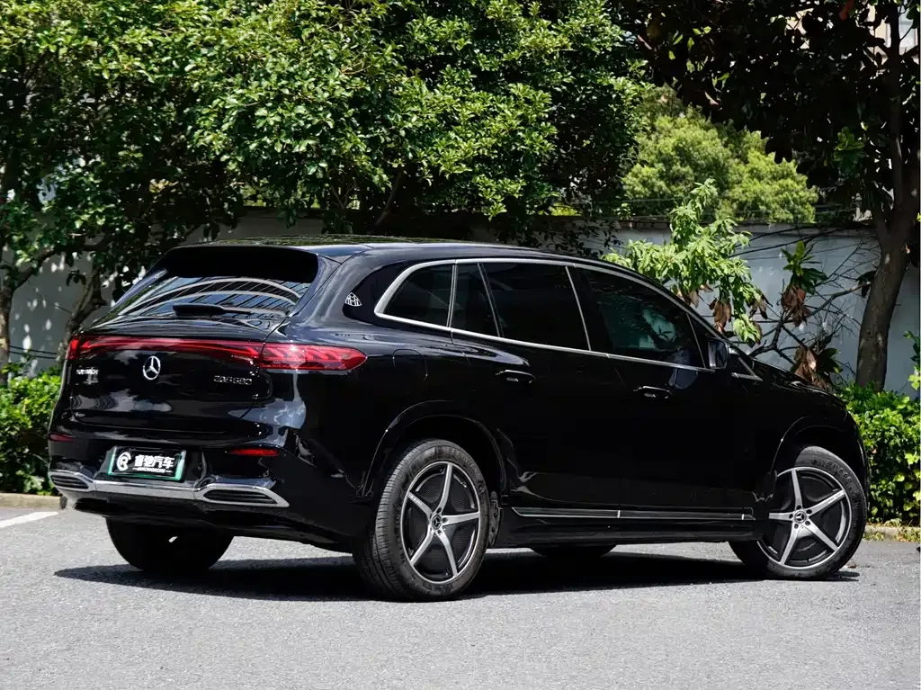 Mercedes-Benz EQS SUV — фото 6