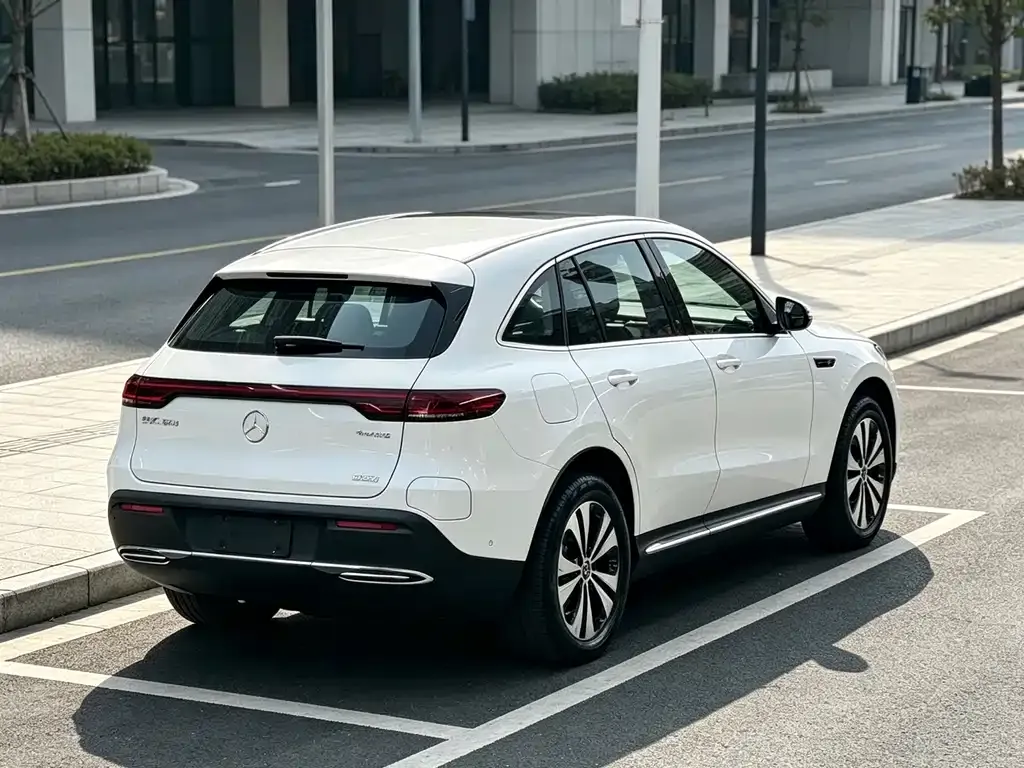 Mercedes-Benz EQC — фото 3