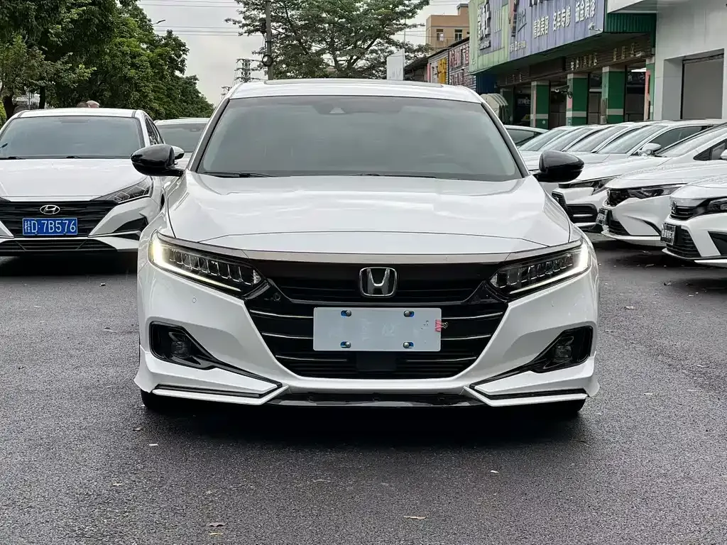 Honda Accord — фото 5