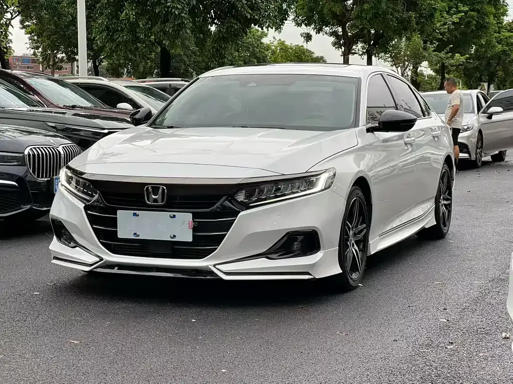 Honda Accord — фото 6