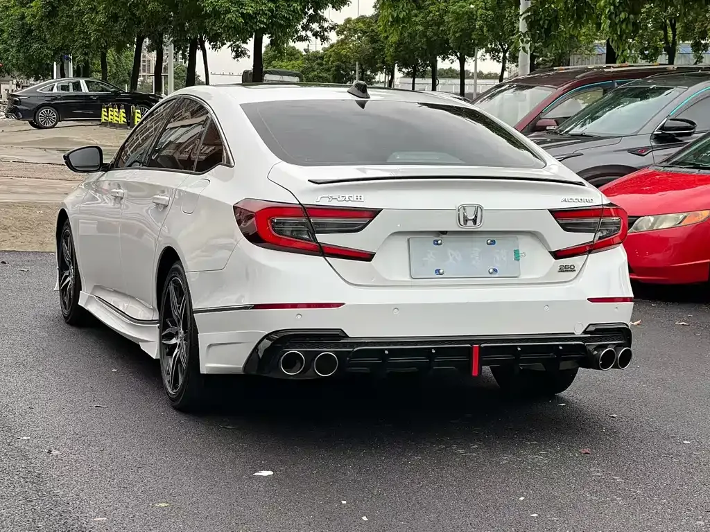 Honda Accord — фото 4