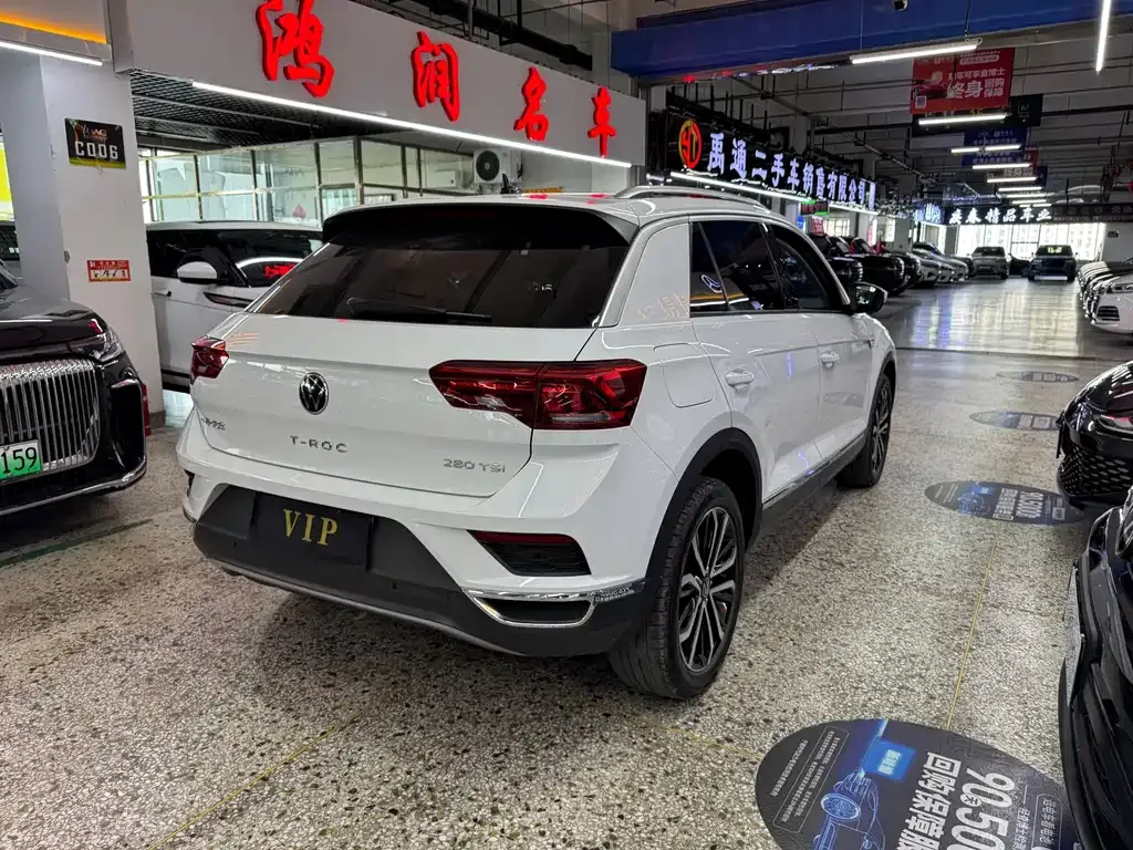 Volkswagen T-Roc — фото 7