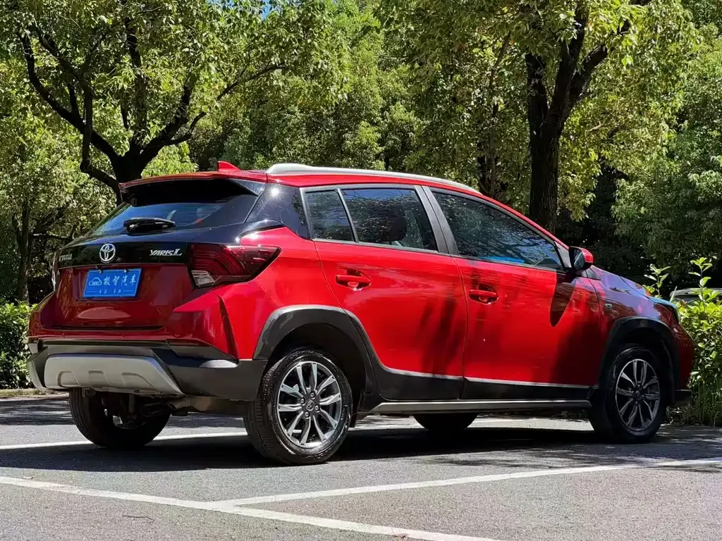 Toyota Yaris L — фото 6