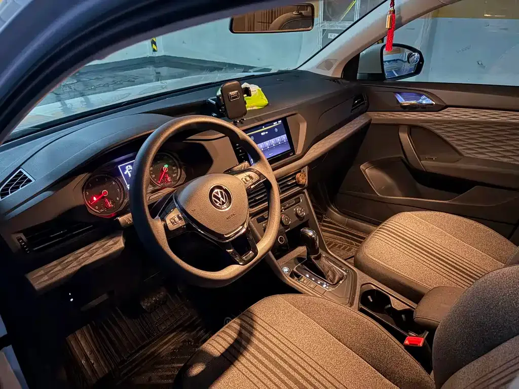 Volkswagen Tharu — фото 7