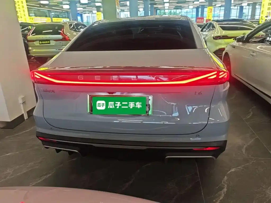 Geely Galaxy L6 — фото 4