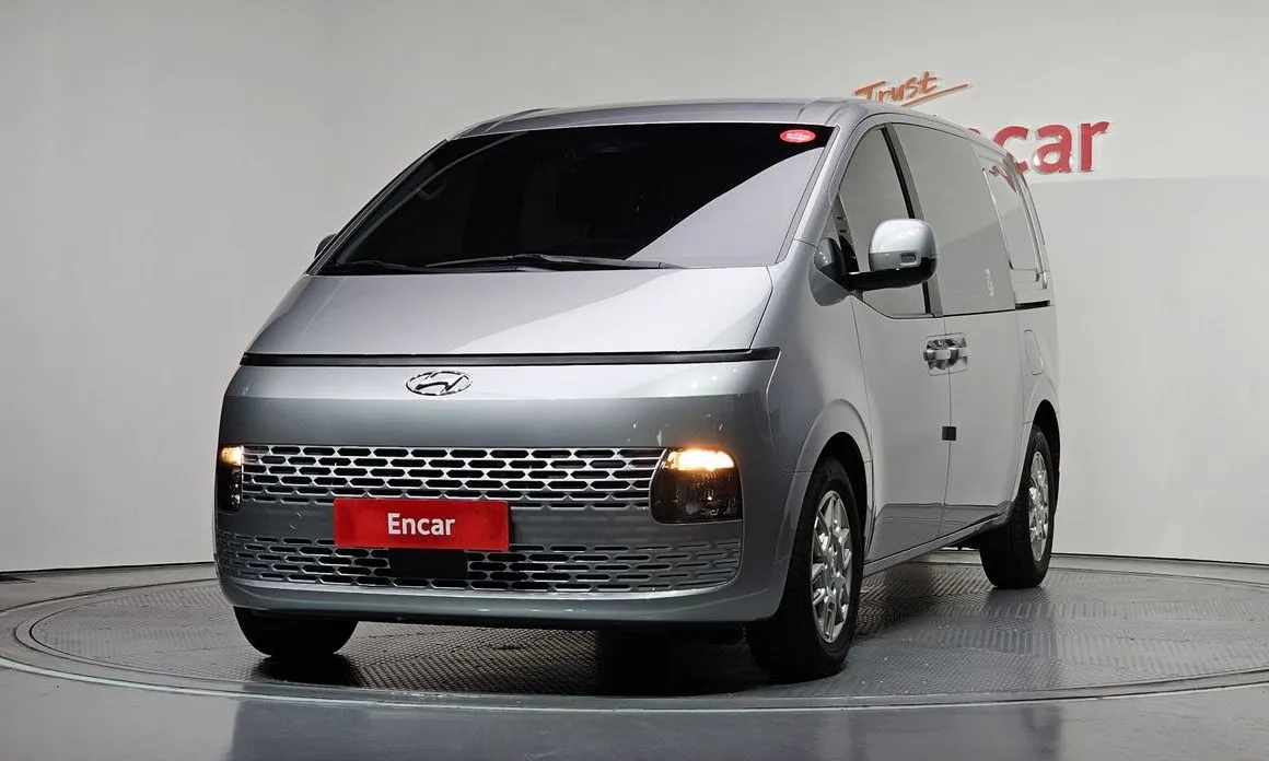 Hyundai Staria — фото 1