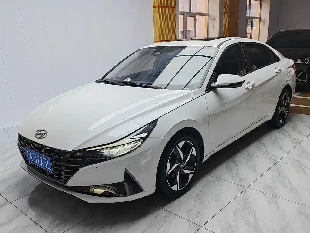 Hyundai Elantra — фото 6