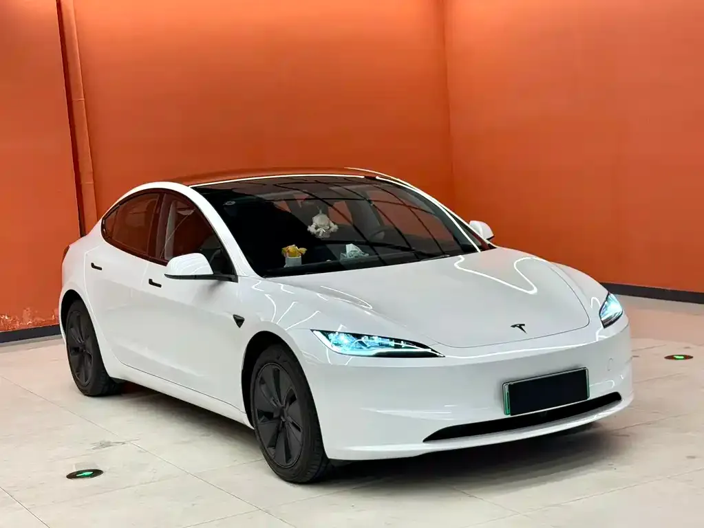 Tesla Model 3 — фото 6