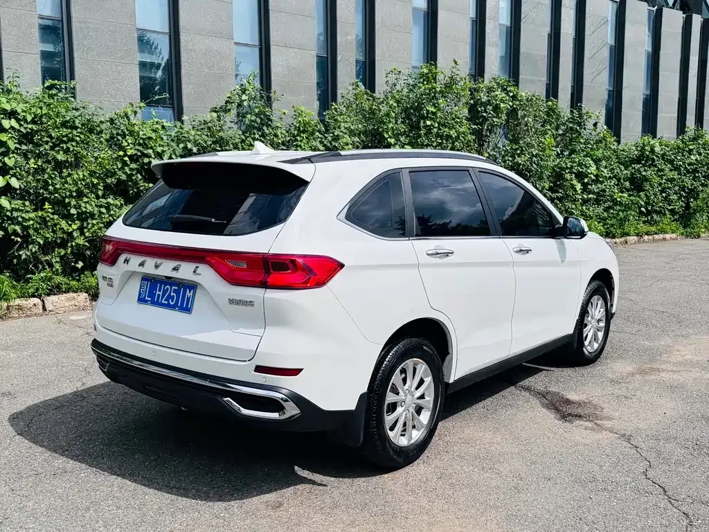 Haval M6 — фото 10