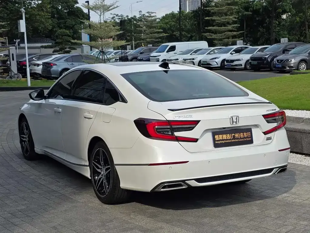 Honda Accord — фото 5