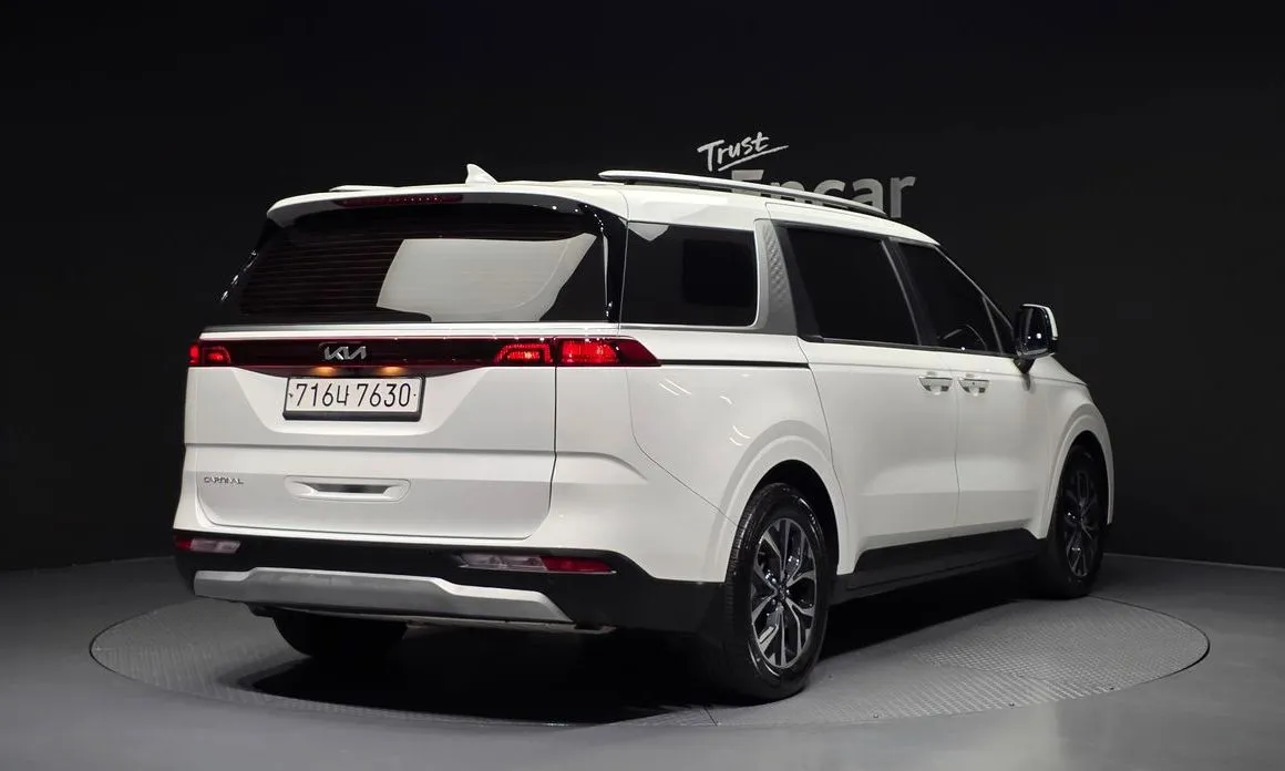 Kia Carnival 2023 из KR, фото 2