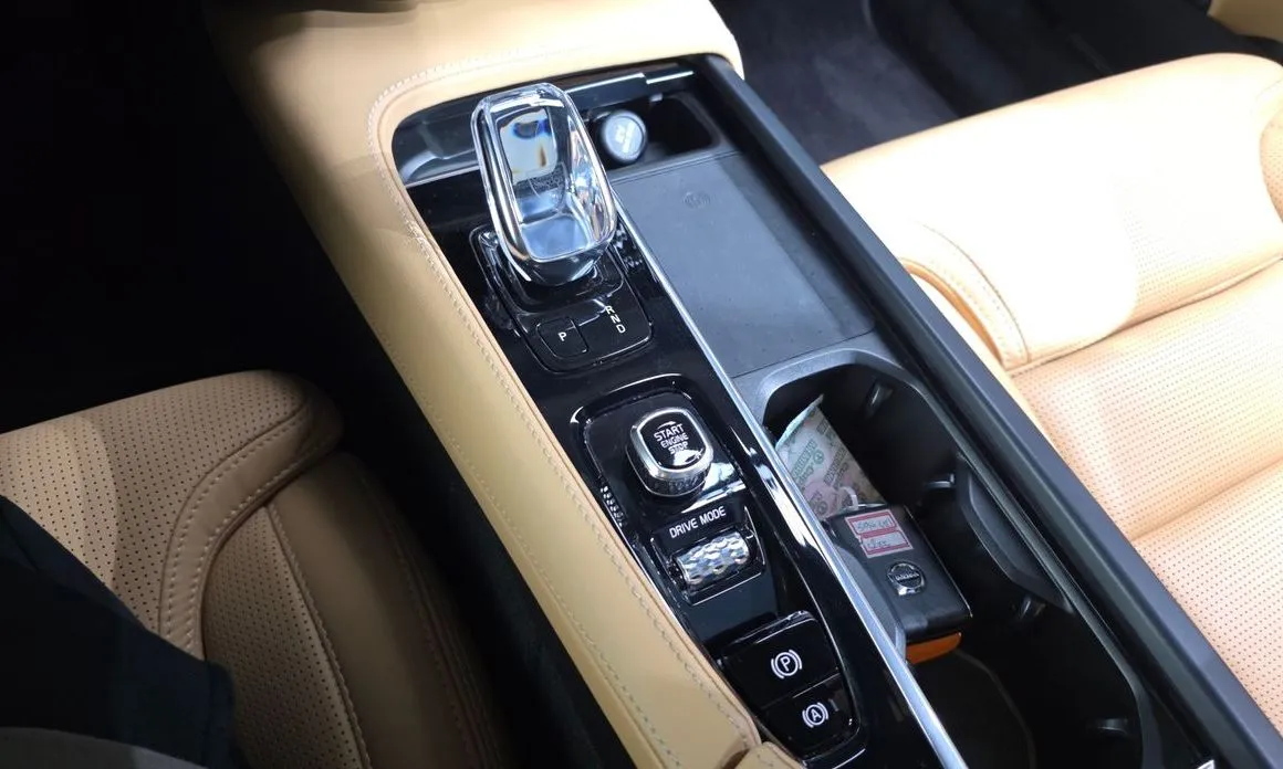 Volvo S90 — фото 10