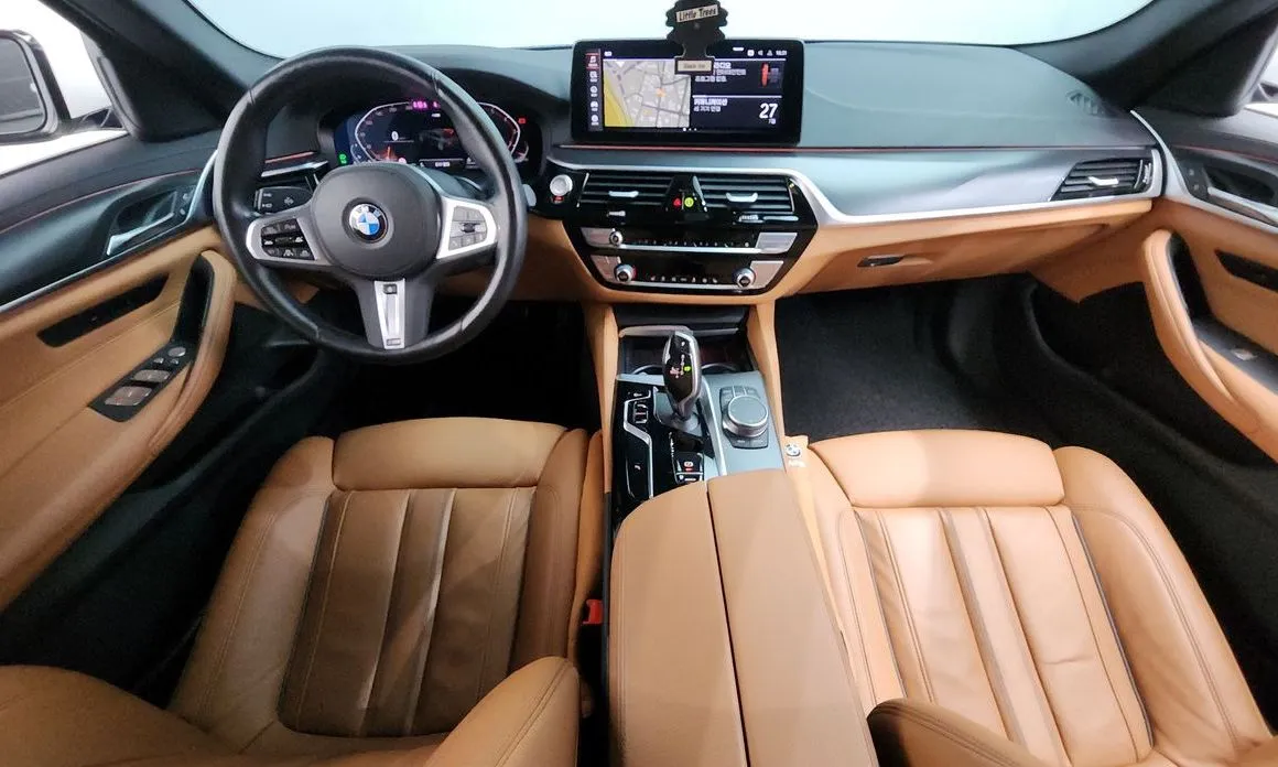 BMW 5-Series — фото 10