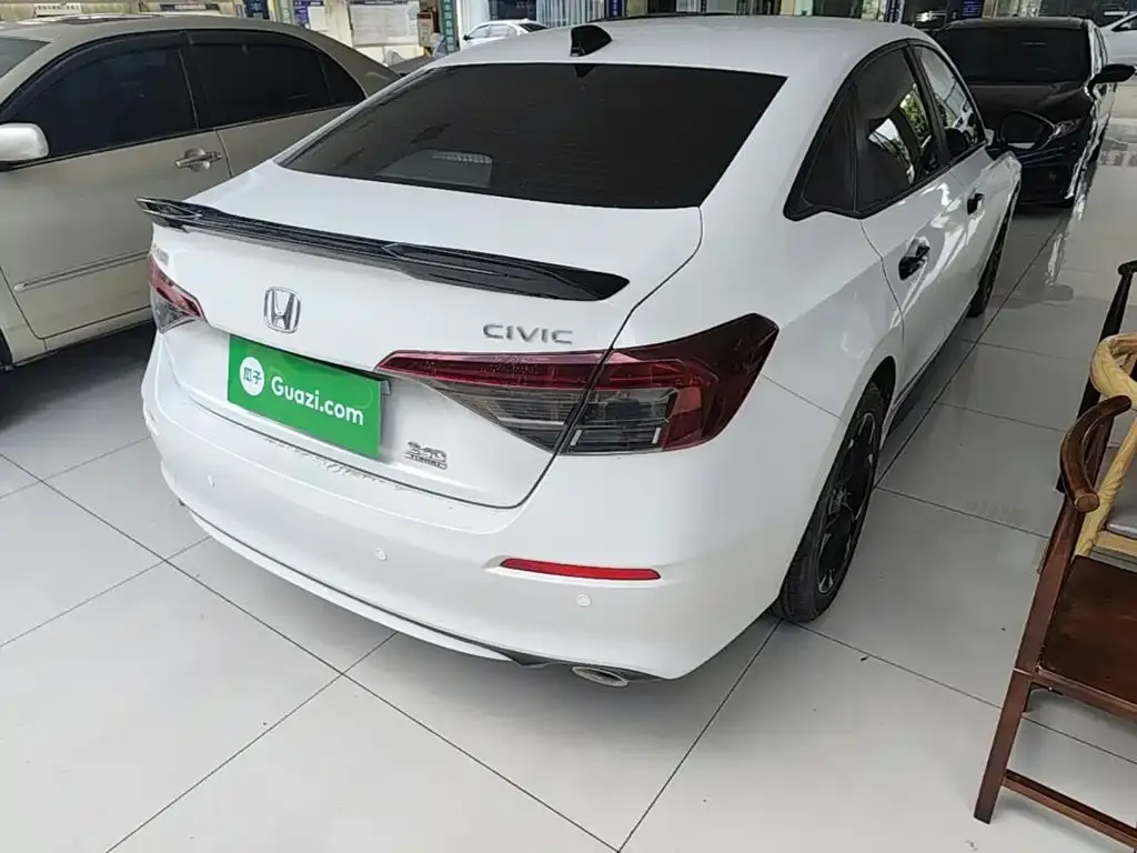 Honda Civic — фото 8