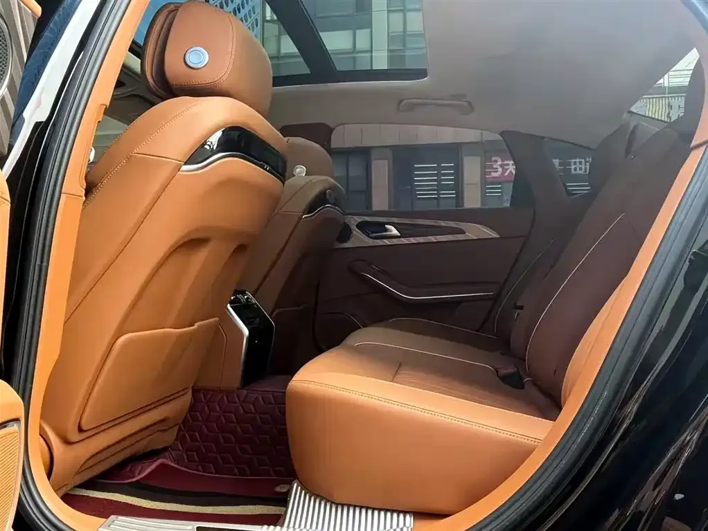 Hongqi H9 — фото 3
