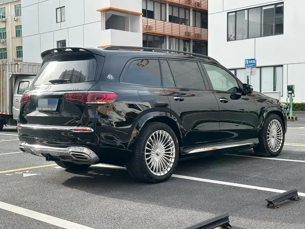 Mercedes-Benz GLS — фото 8