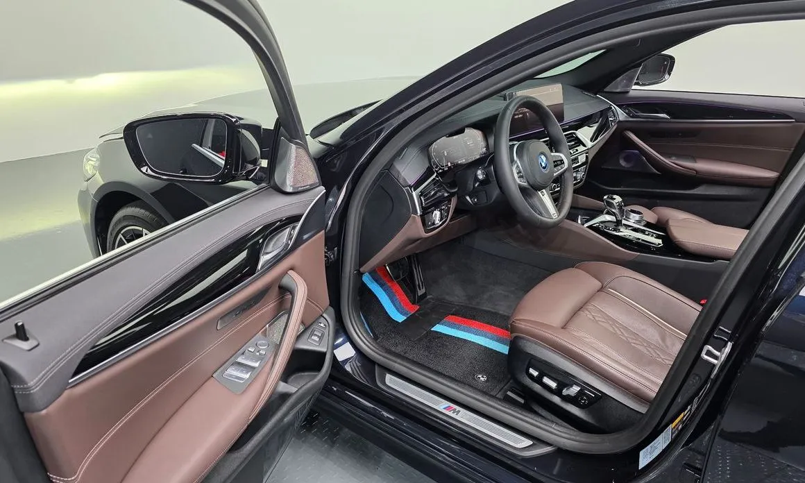 BMW 5-Series 2022 из KR, фото 10