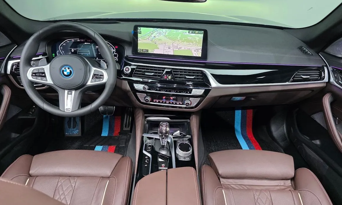 BMW 5-Series 2022 из KR, фото 8