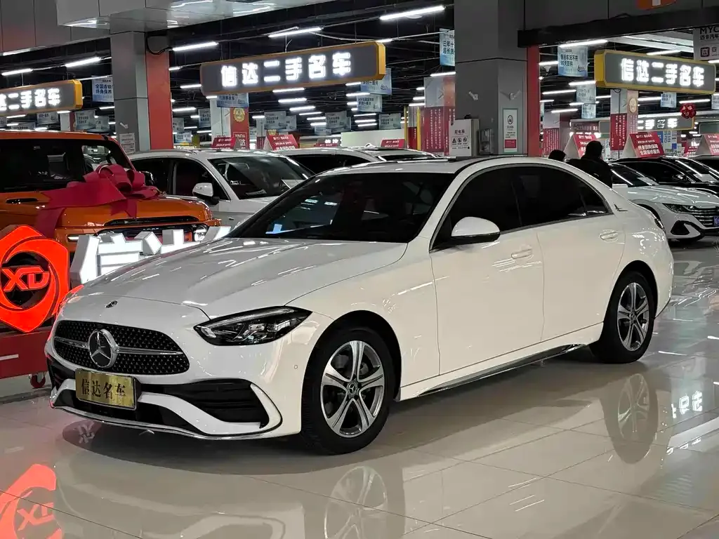Mercedes-Benz C-Class — фото 1