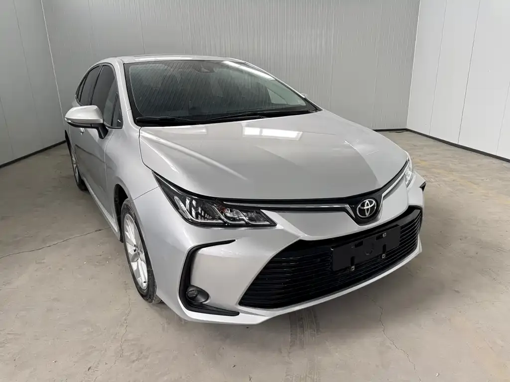 Toyota Corolla — фото 2