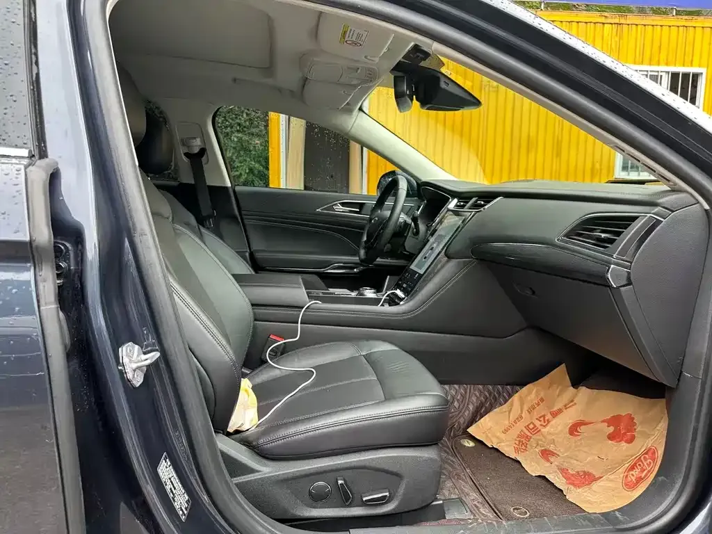 Ford Taurus 2021 из CN, фото 2