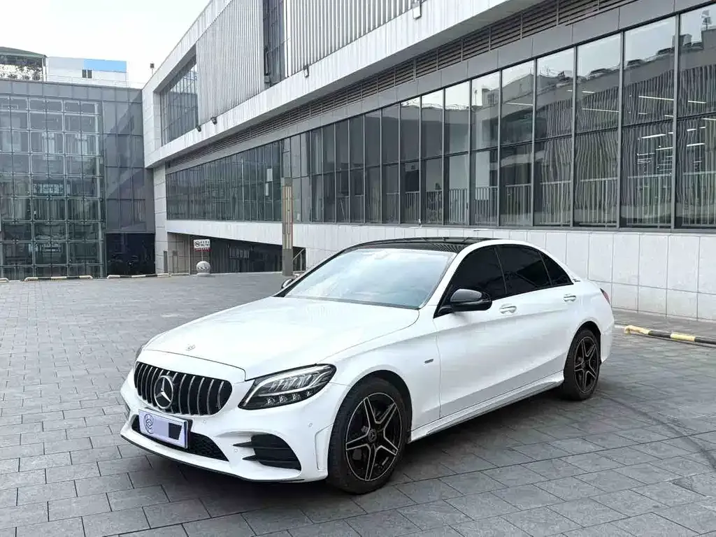 Mercedes-Benz C-Class — фото 1