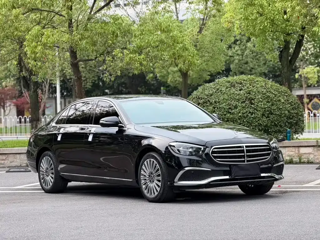 Mercedes-Benz E-Class — фото 10