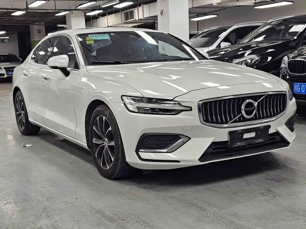 Volvo S60 — фото 6