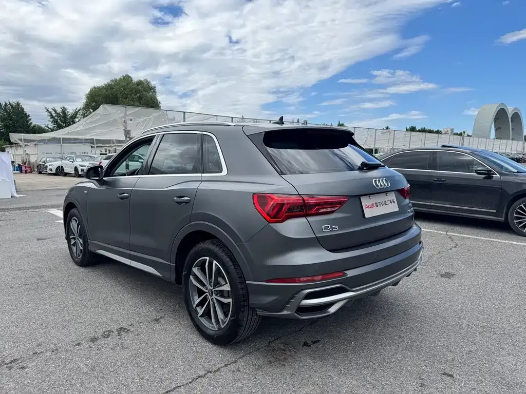 Audi Q3 — фото 10