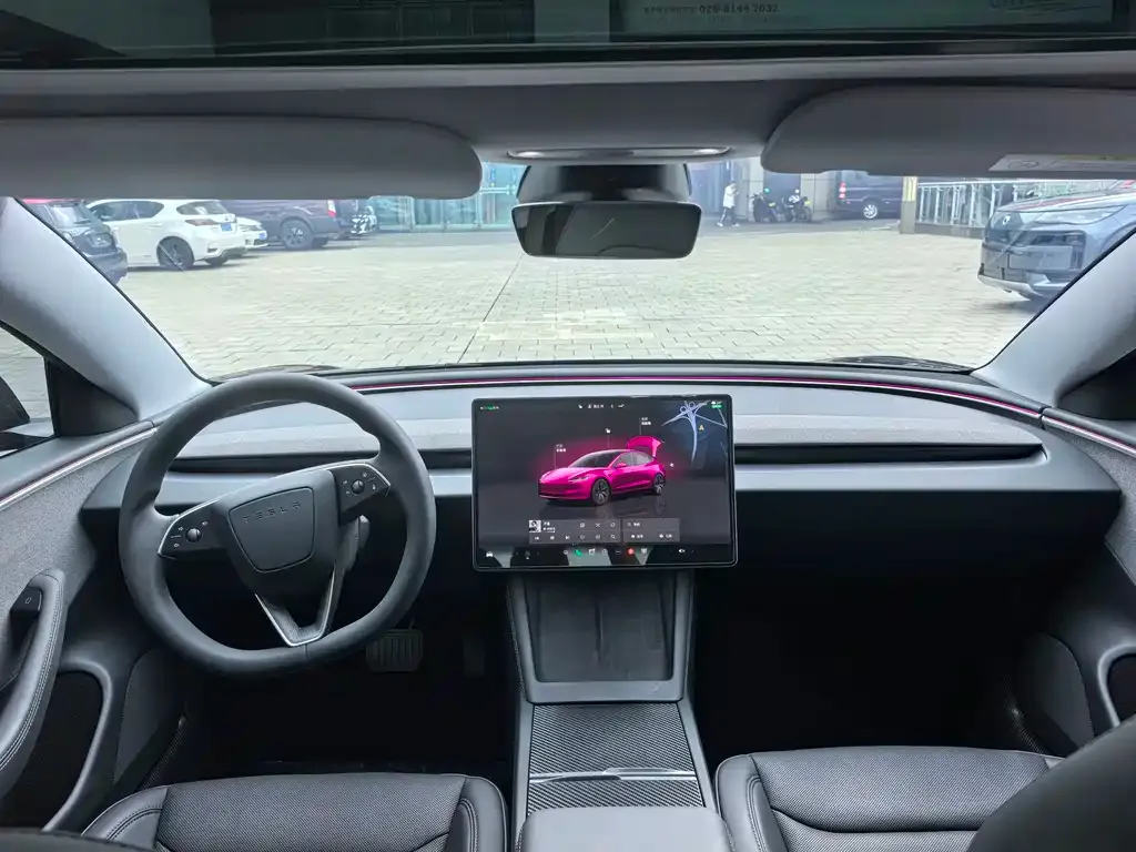 Tesla Model 3 — фото 4