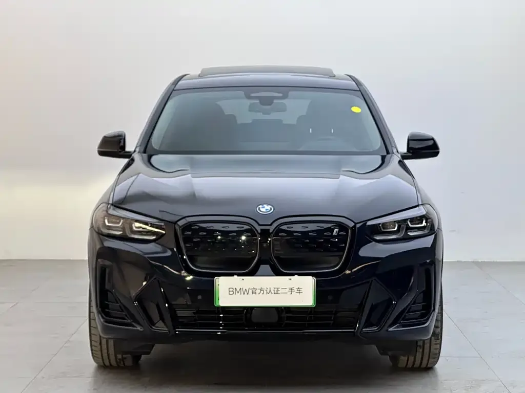 BMW iX3 — фото 1