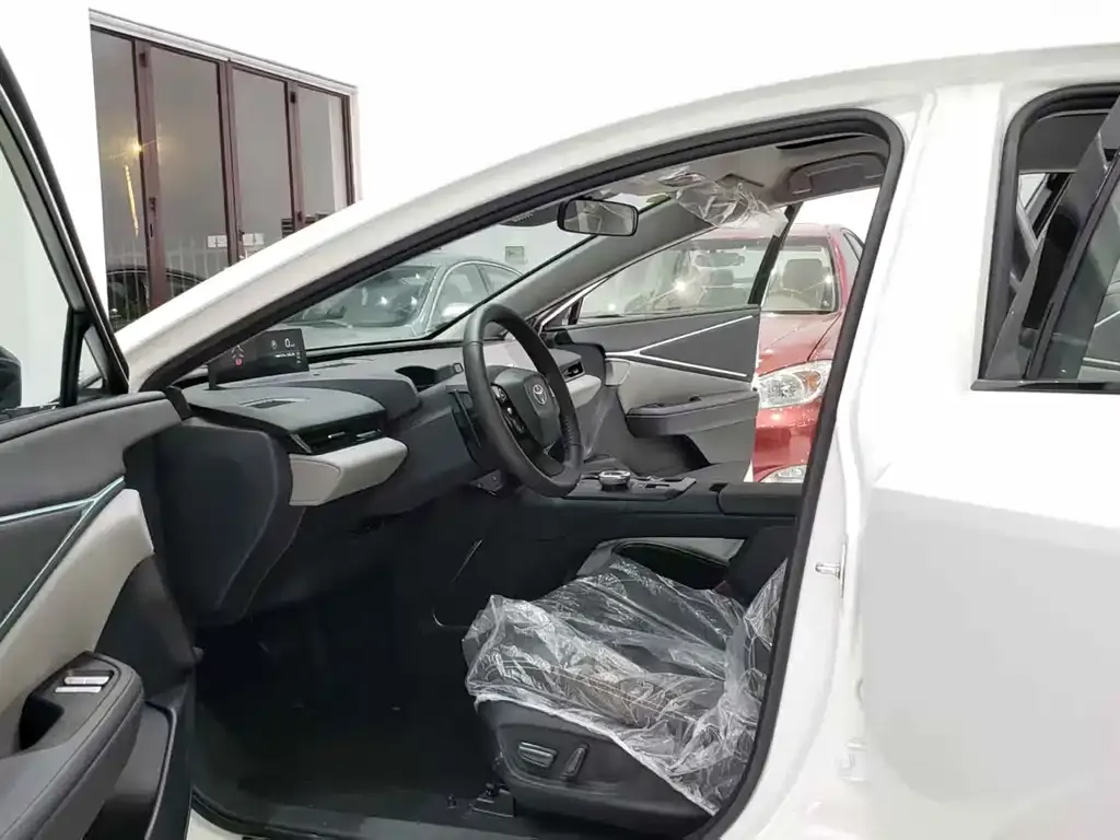 Toyota bZ5 2026 из CN, фото 2
