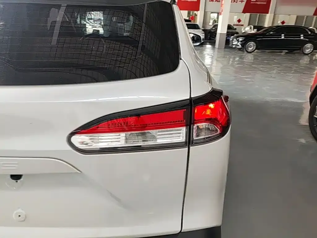 Toyota Corolla Cross — фото 2