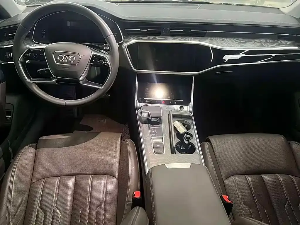 Audi A7L — фото 5