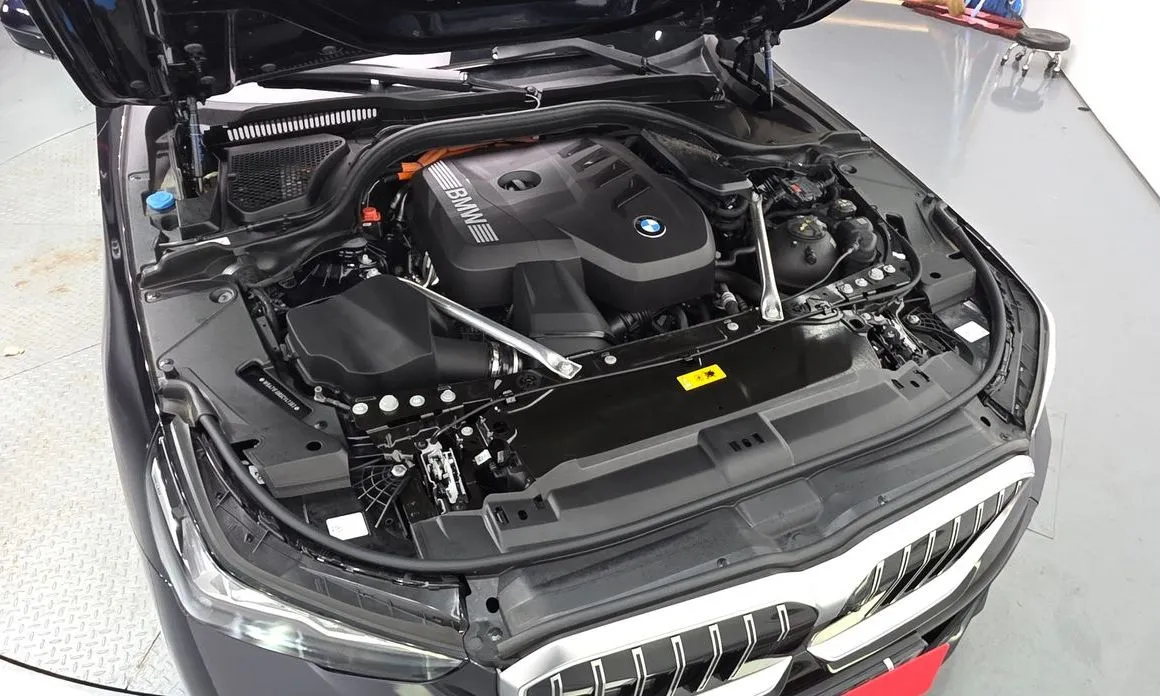 BMW 5-Series — фото 9