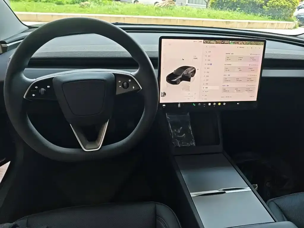 Tesla Model 3 — фото 7