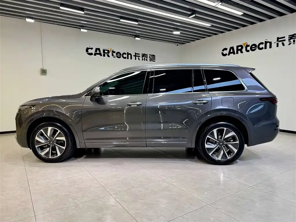 Li Auto ONE — фото 3