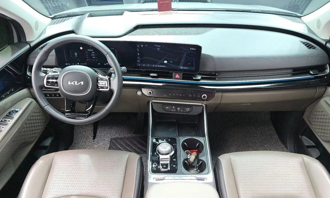Kia Carnival — фото 10