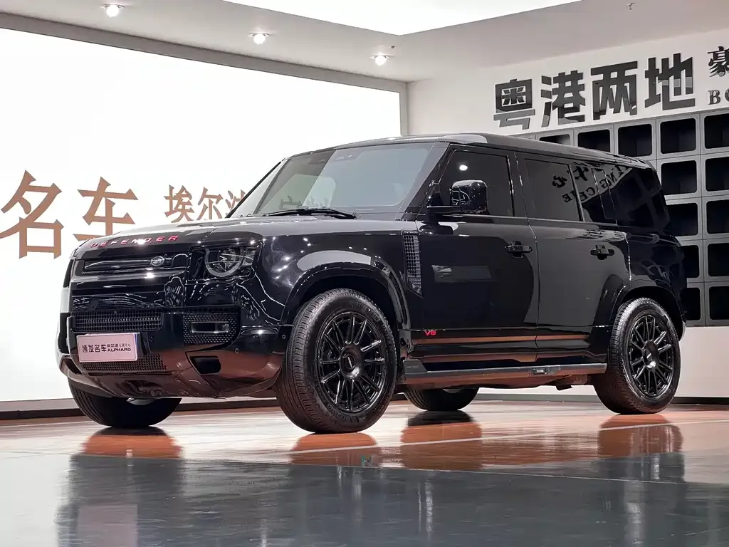 Land Rover Defender — фото 1