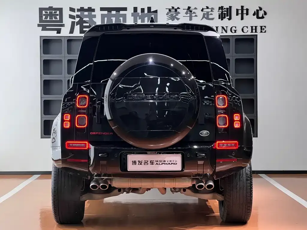 Land Rover Defender — фото 6