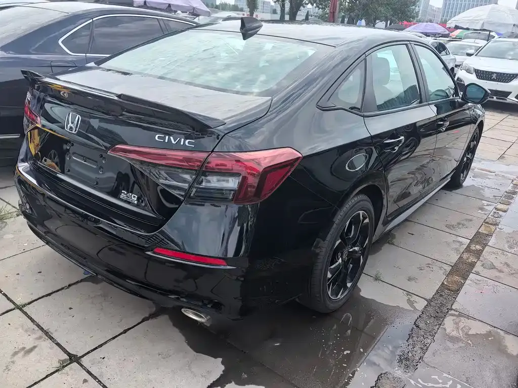 Honda Civic — фото 7
