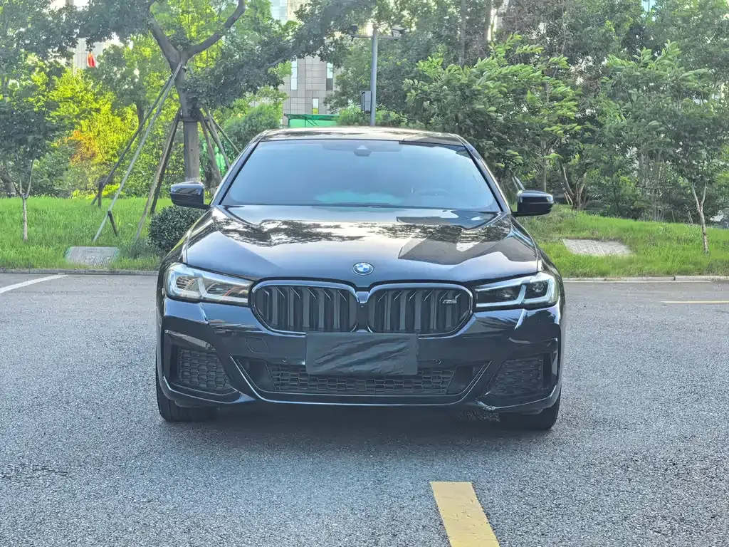 BMW 5 Series — фото 10