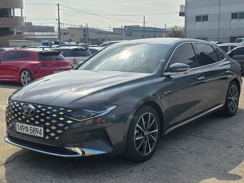Hyundai Grandeur — фото 1