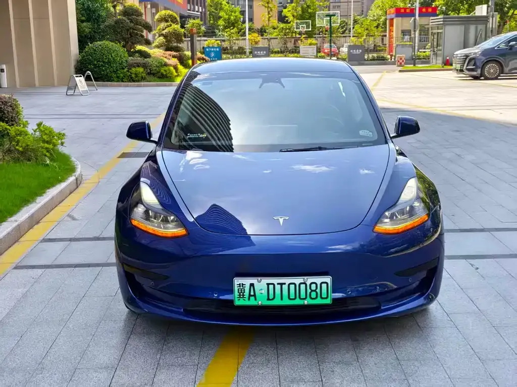 Tesla Model 3 — фото 8